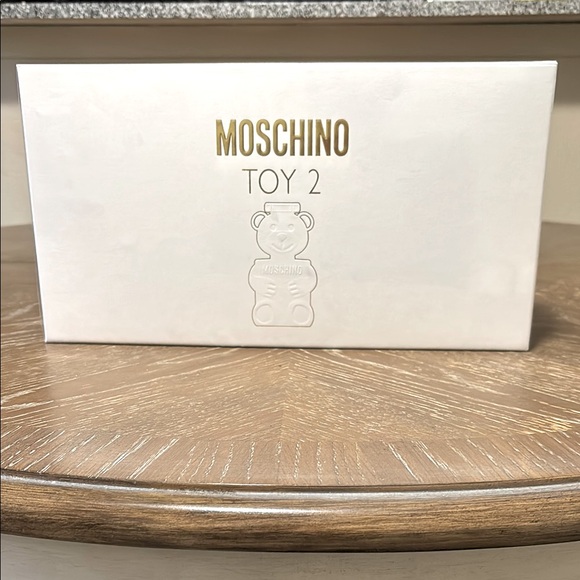 3.4 MOSCHINO TOY 2 Deluxe edp Body Set